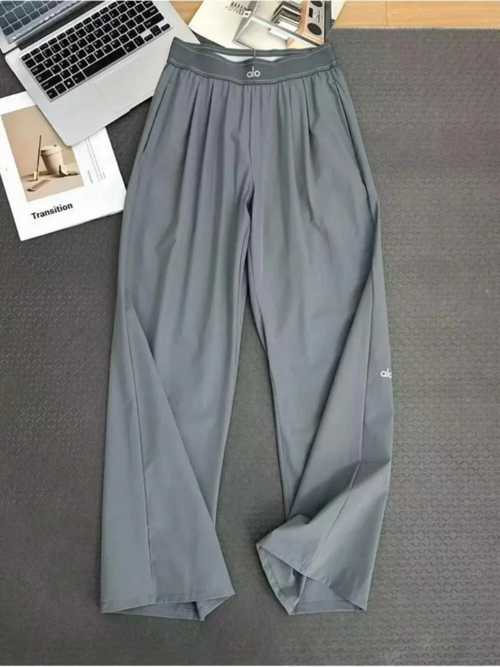 ALO Yoga Women’s Gray Performance Pants
